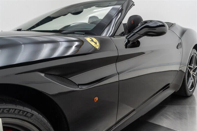 2017 Ferrari California T - Image 21 of 31