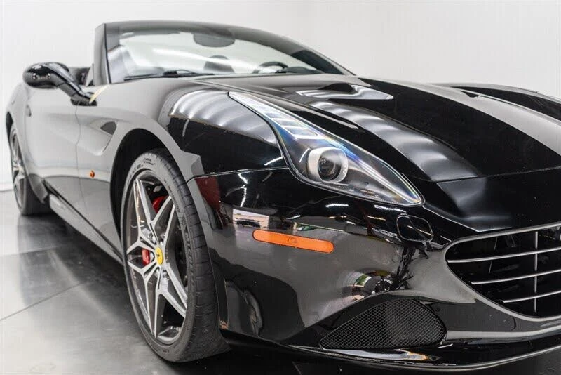 2017 Ferrari California T - Image 30 of 31