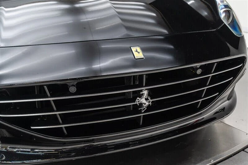 2017 Ferrari California T - Image 31 of 31