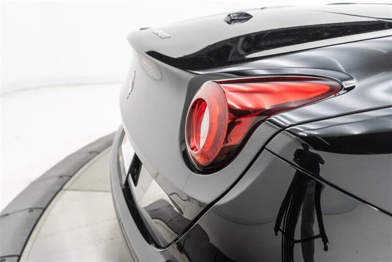 2017 Ferrari California T - Image 27 of 31