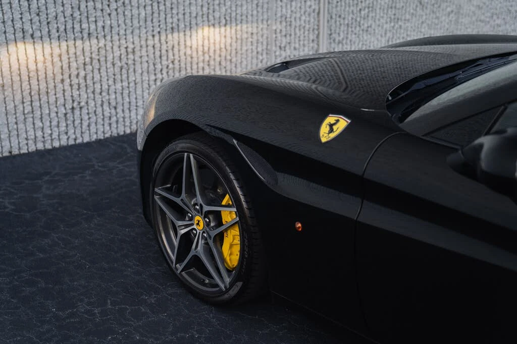 2017 Ferrari California T - Image 22 of 31