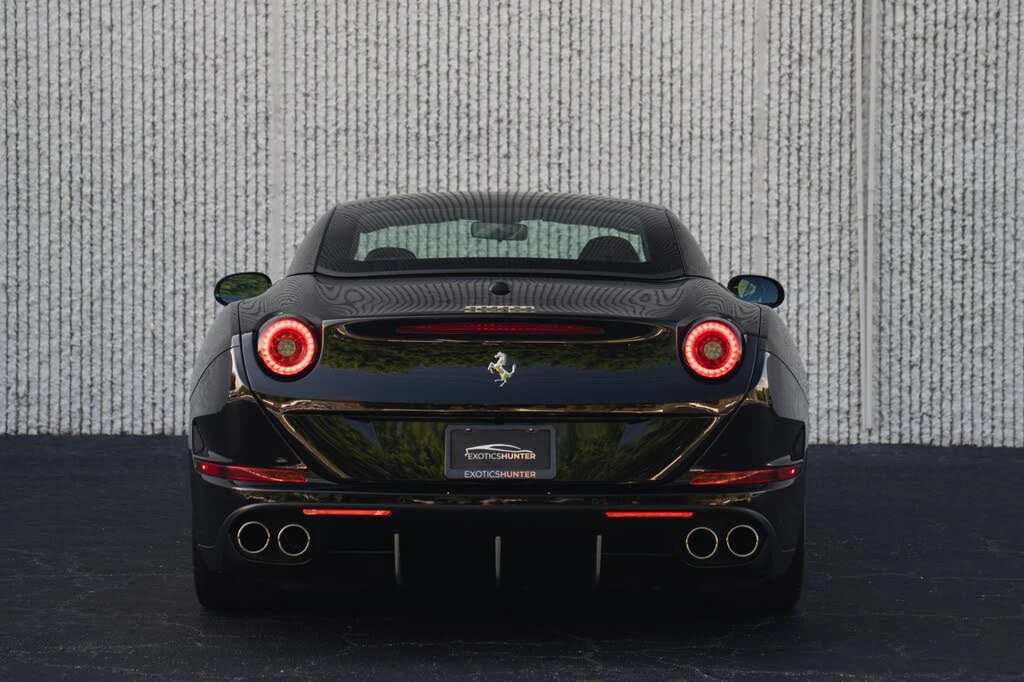 2017 Ferrari California T - Image 13 of 31