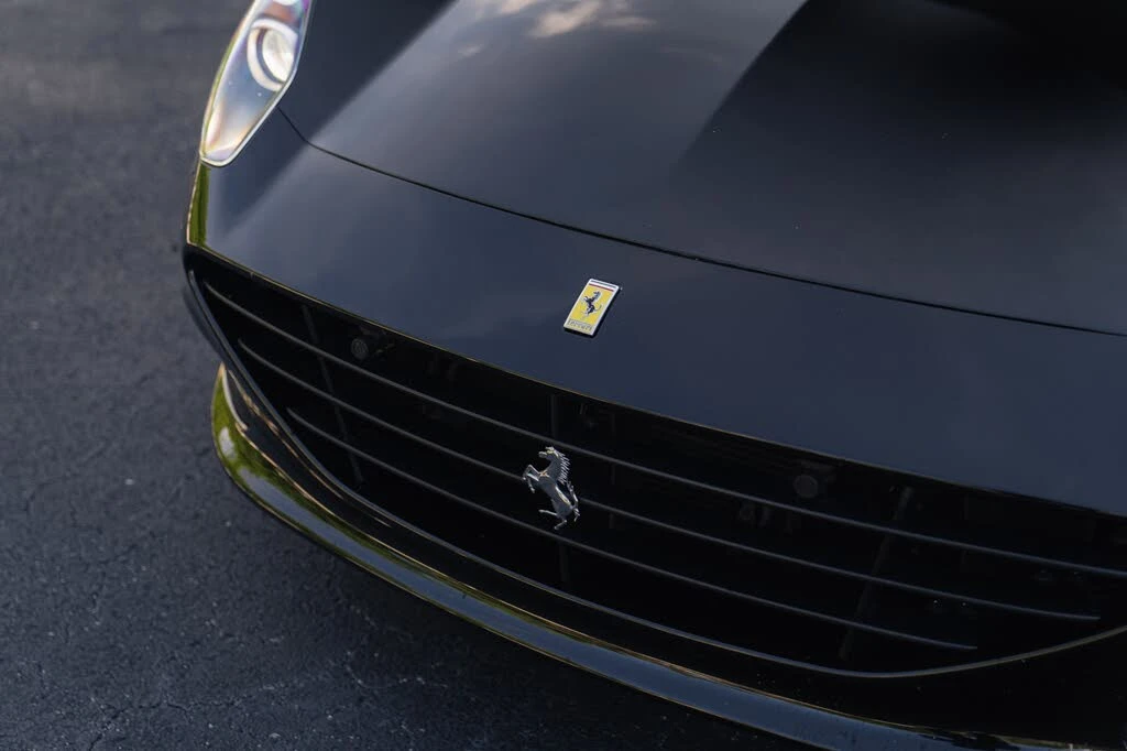 2017 Ferrari California T - Image 16 of 31