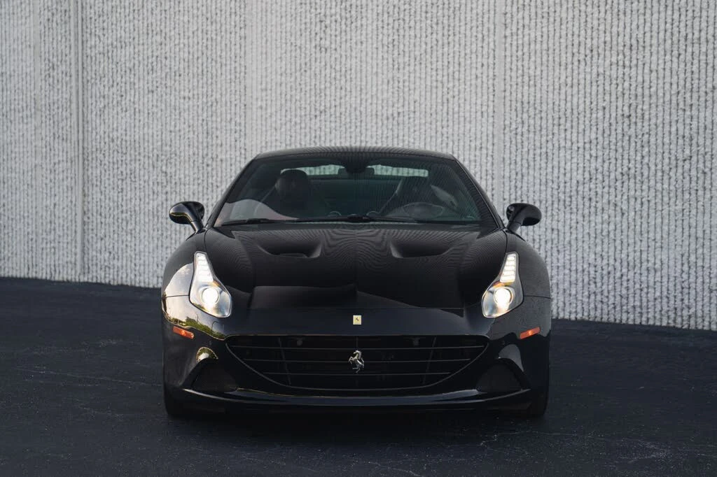 2017 Ferrari California T - Image 14 of 31
