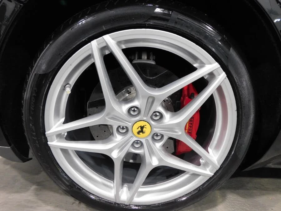 2017 Ferrari California T - Image 27 of 29