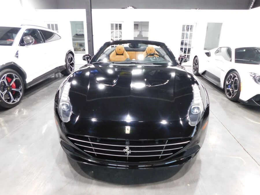 2017 Ferrari California T - Image 4 of 29