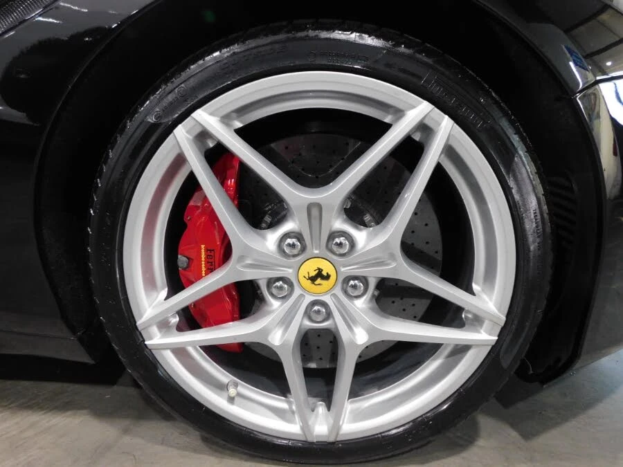 2017 Ferrari California T - Image 26 of 29