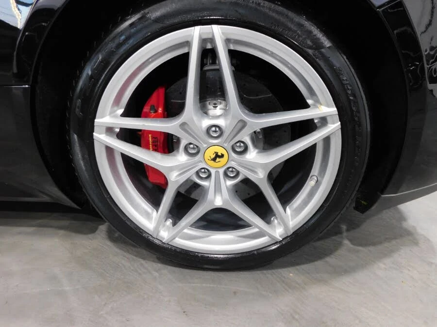 2017 Ferrari California T - Image 28 of 29