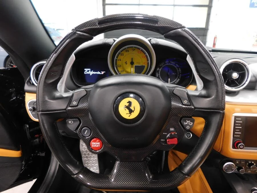 2017 Ferrari California T - Image 12 of 29