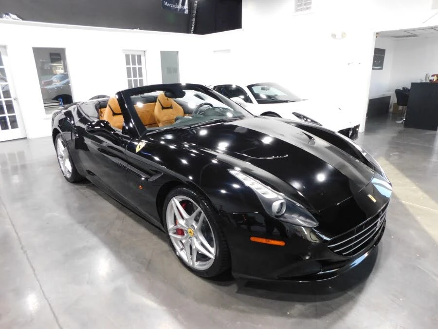 2017 Ferrari California T - Image 5 of 29