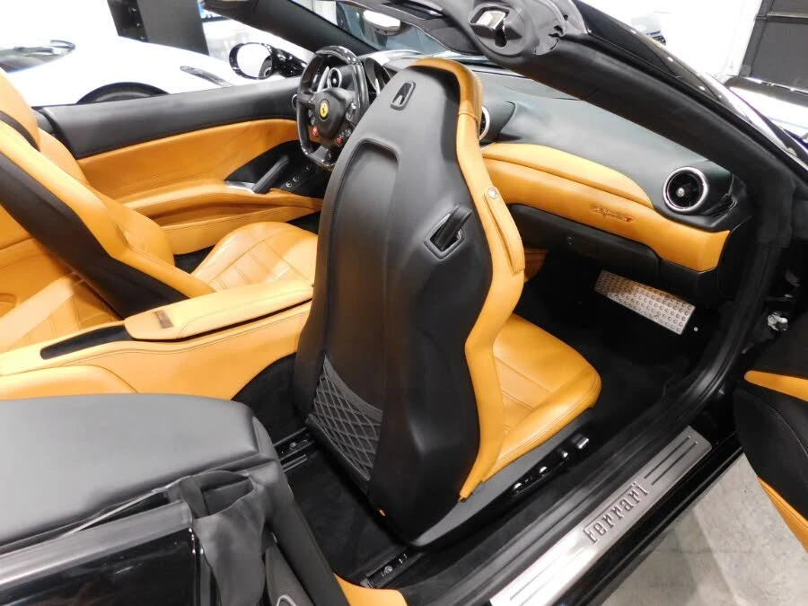 2017 Ferrari California T - Image 22 of 29