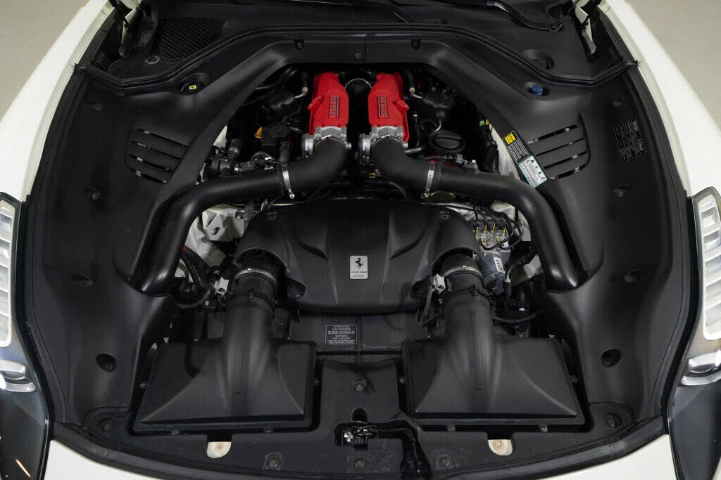 2017 Ferrari California T - Image 20 of 31