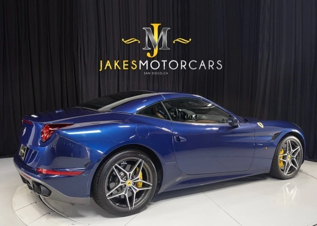 2017 Ferrari California T - Image 11 of 24