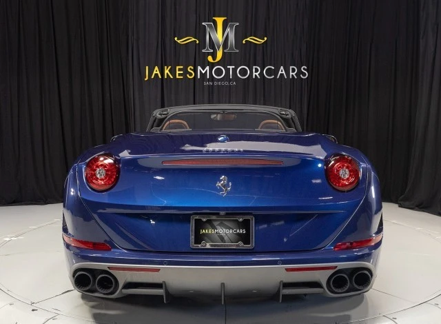 2017 Ferrari California T - Image 9 of 24