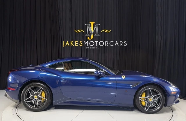 2017 Ferrari California T - Image 14 of 24