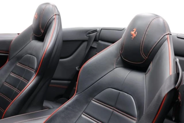 2017 Ferrari - Image 17 of 31