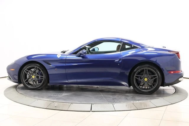 2017 Ferrari California T - Image 9 of 12