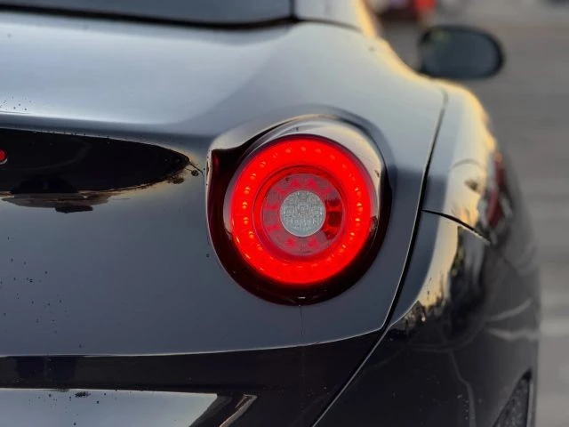 2017 Ferrari California T - Image 10 of 12