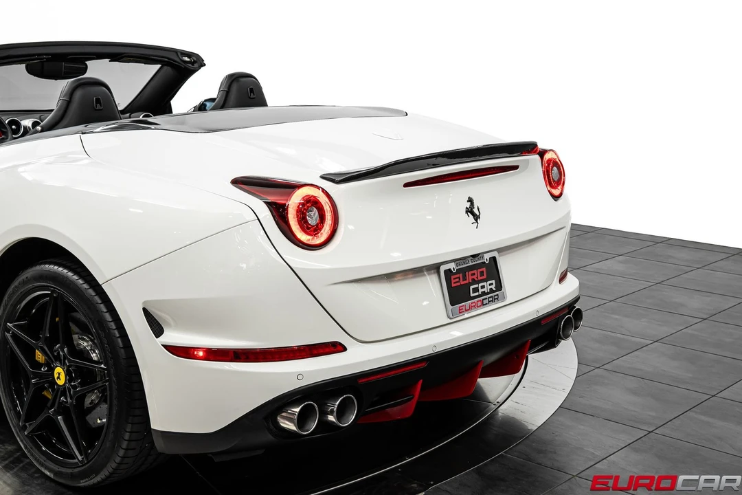 2017 Ferrari California T - Image 20 of 31
