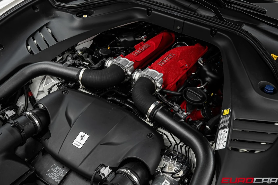 2017 Ferrari California T - Image 12 of 31