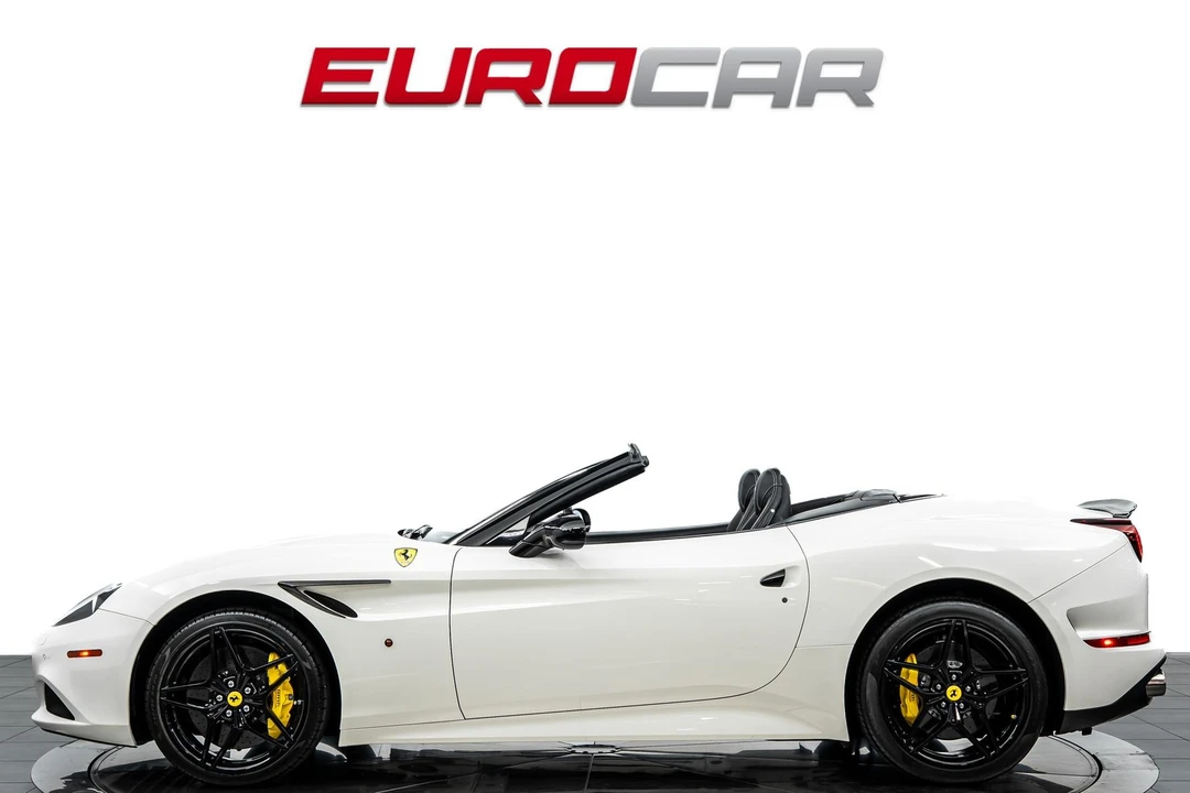 2017 Ferrari California T - Image 2 of 31