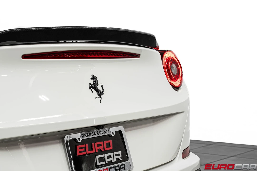2017 Ferrari California T - Image 23 of 31