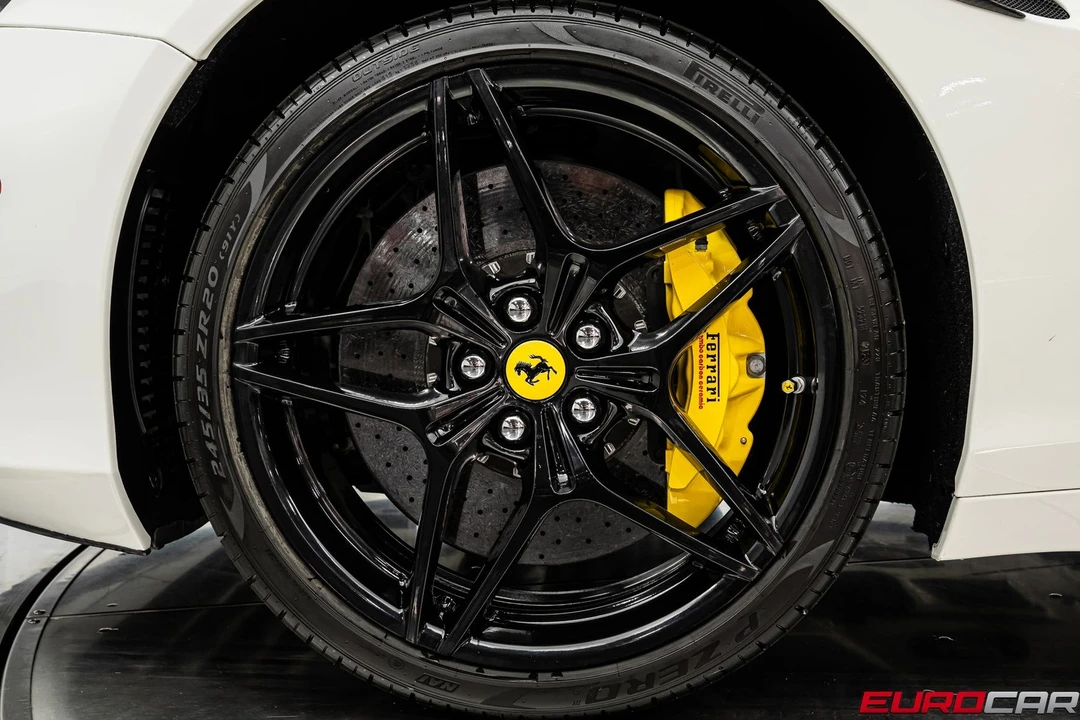 2017 Ferrari California T - Image 25 of 31