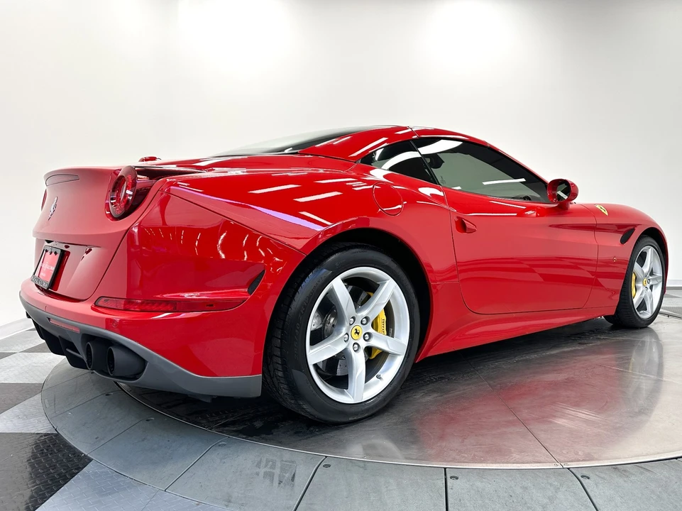 2017 Ferrari California T - Image 6 of 12