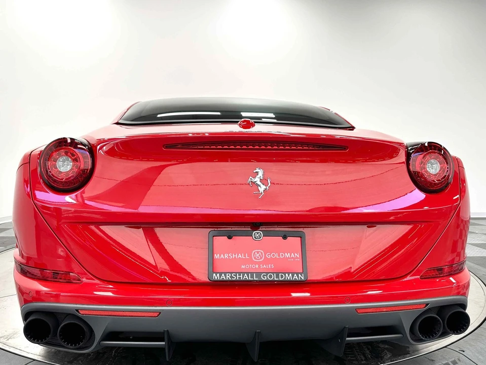 2017 Ferrari California T - Image 7 of 12