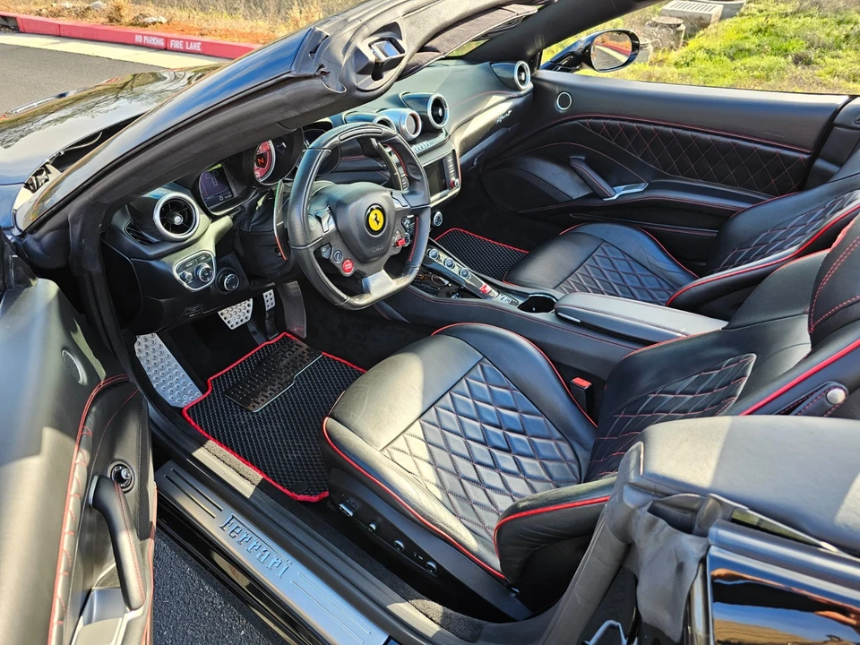 2017 Ferrari California T - Image 13 of 19