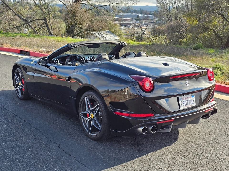 2017 Ferrari California T - Image 4 of 19