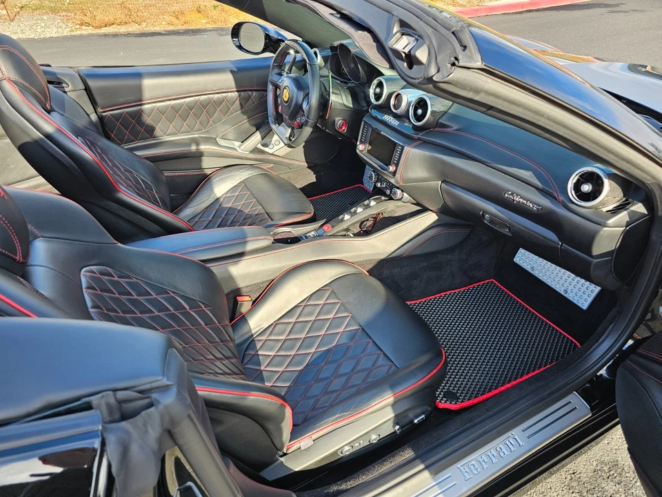 2017 Ferrari California T - Image 15 of 19