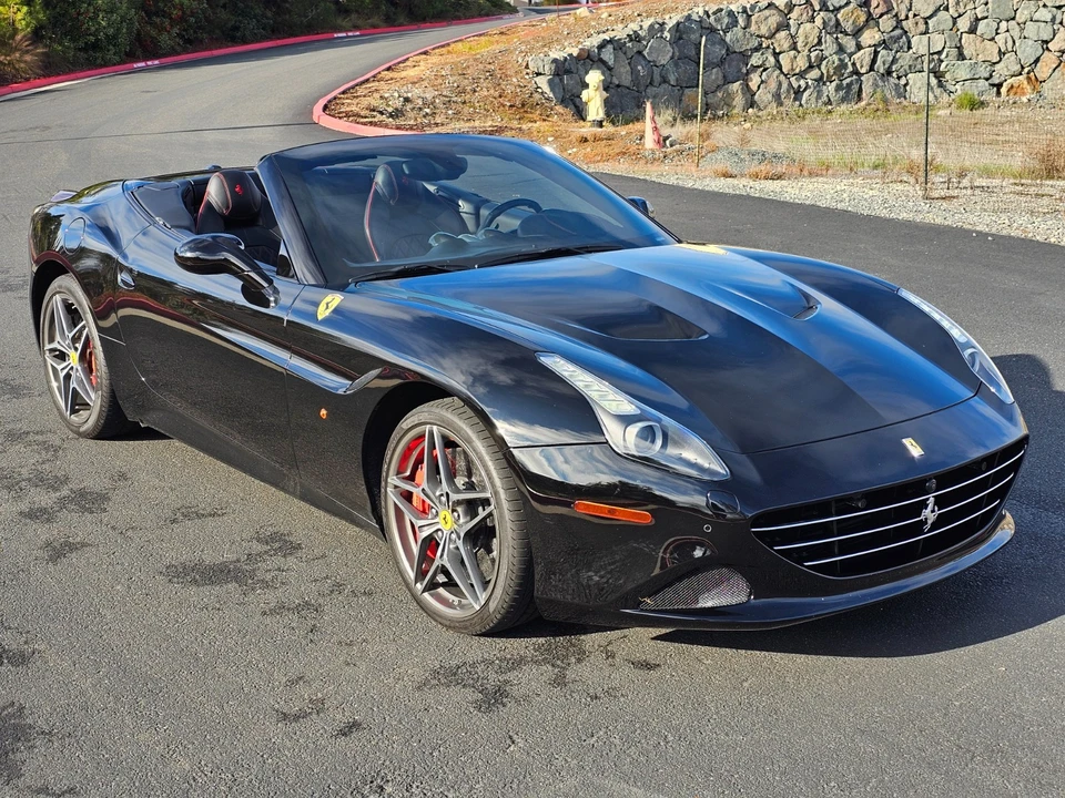 2017 Ferrari California T - Image 2 of 19