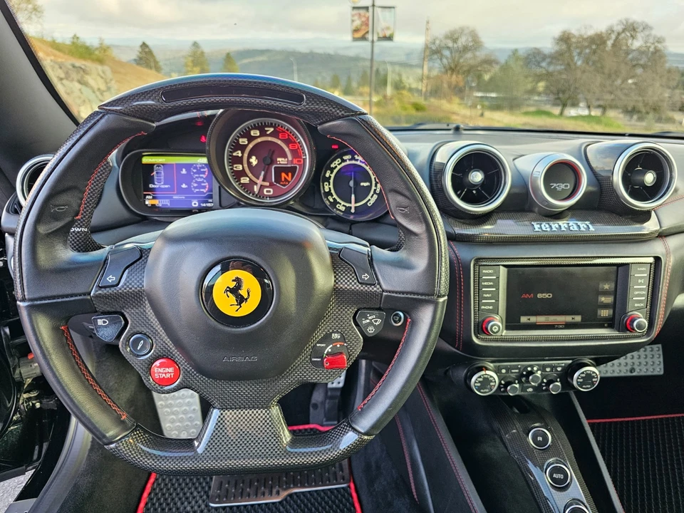 2017 Ferrari California T - Image 19 of 19