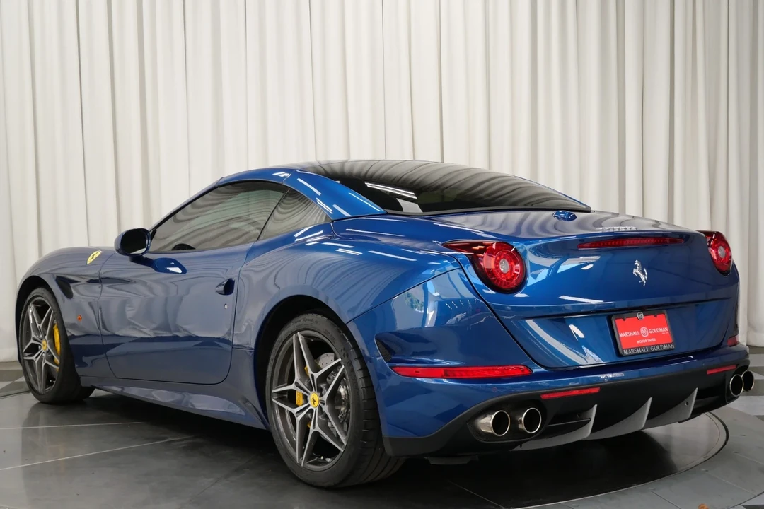 2017 Ferrari California T - Image 7 of 21