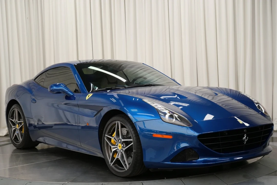2017 Ferrari California T - Image 3 of 21