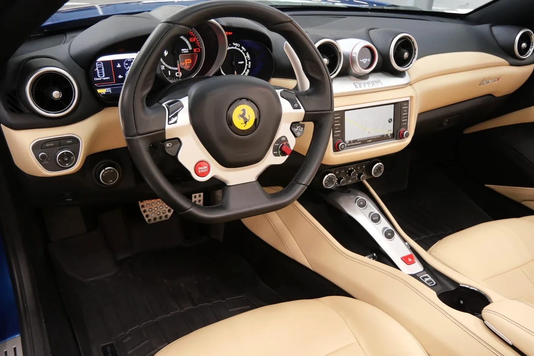 2017 Ferrari California T - Image 13 of 21