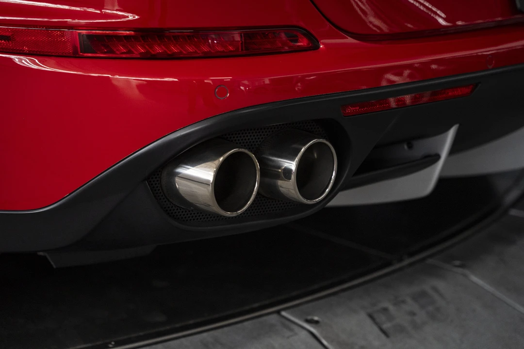 2017 Ferrari California T - Image 16 of 31