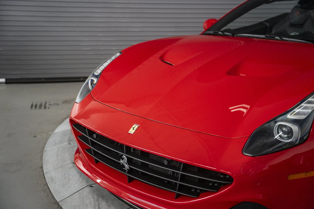 2017 Ferrari California T - Image 15 of 31
