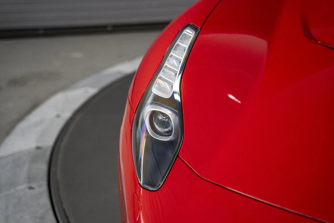 2017 Ferrari California T - Image 14 of 31