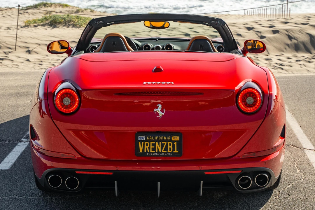 2017 Ferrari California T - Image 5 of 31