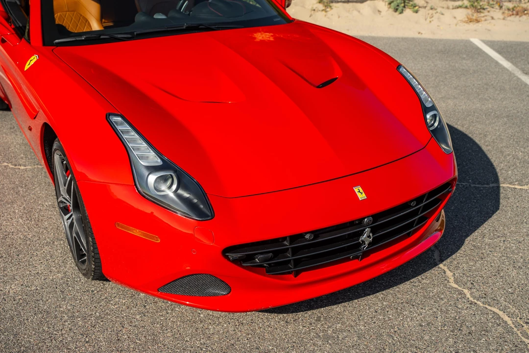2017 Ferrari California T - Image 30 of 31
