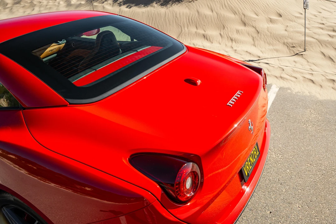 2017 Ferrari California T - Image 22 of 31
