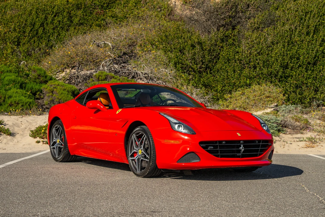 2017 Ferrari California T - Image 13 of 31