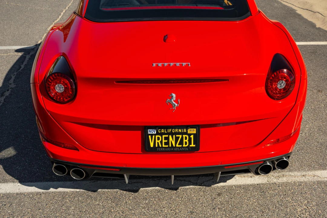2017 Ferrari California T - Image 25 of 31