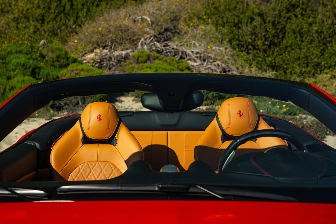 2017 Ferrari California T - Image 16 of 31