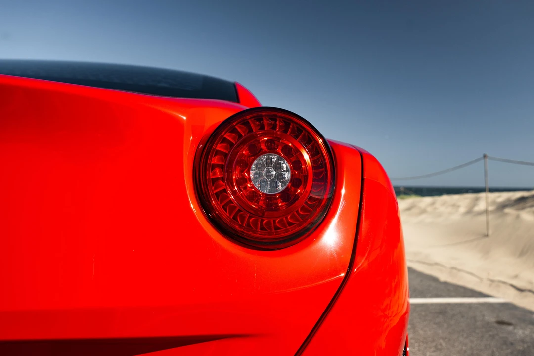 2017 Ferrari California T - Image 26 of 31
