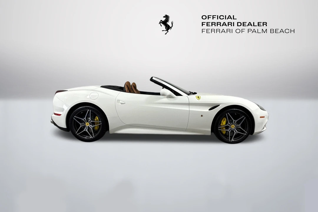 2017 Ferrari California T - Image 8 of 31
