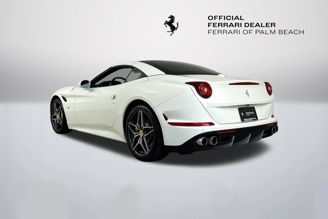 2017 Ferrari California T - Image 5 of 31