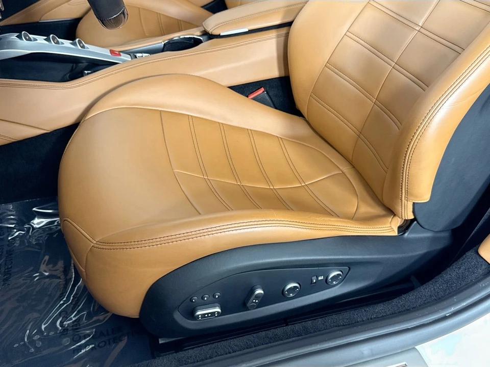 2017 Ferrari California T - Image 18 of 31